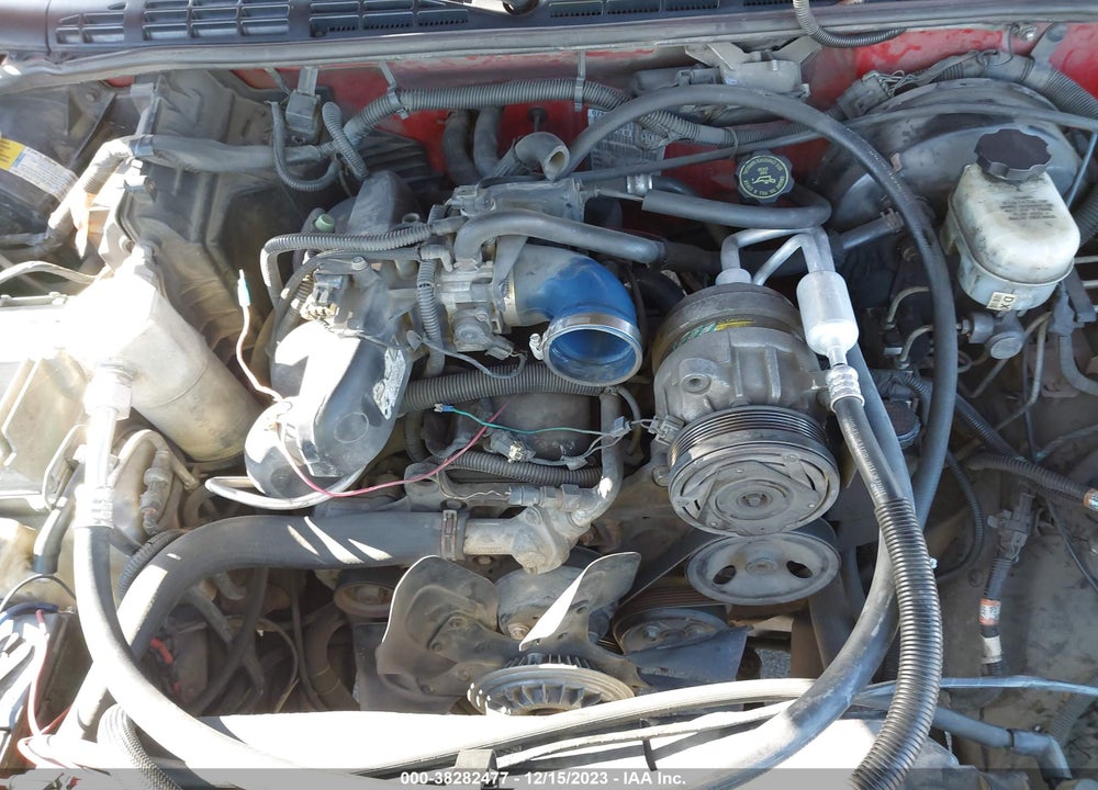 2000 CHEVROLET S-10 LS VIN: 1GCCS1952Y8298446