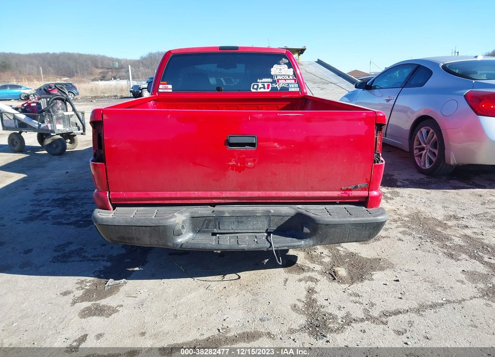 2000 CHEVROLET S-10 LS VIN: 1GCCS1952Y8298446