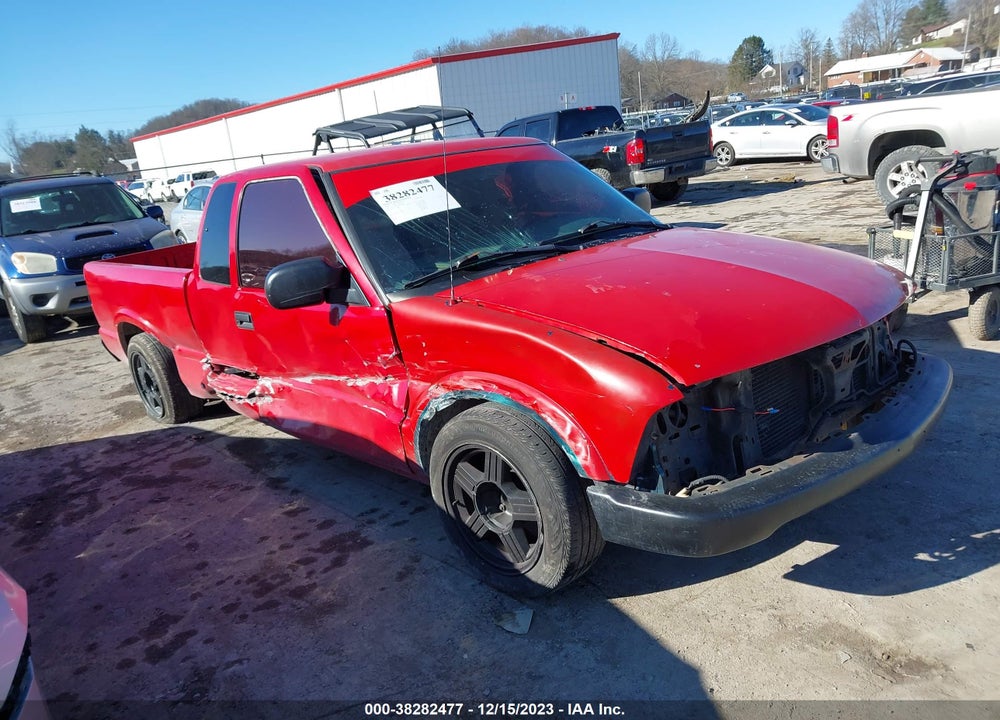 2000 CHEVROLET S-10 LS VIN: 1GCCS1952Y8298446