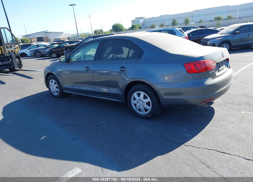 2013 VOLKSWAGEN JETTA 2.0L S VIN: 3VW2K7AJ7DM318510