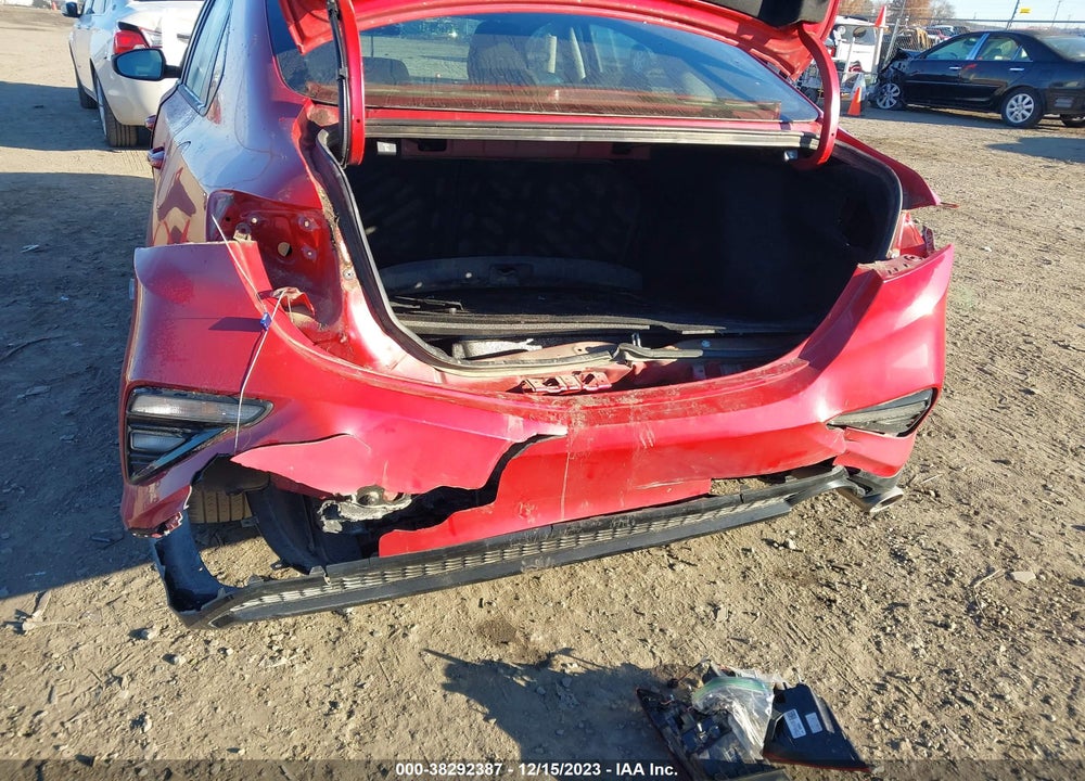 2021 KIA FORTE LXS VIN: 3KPF24AD3ME335084