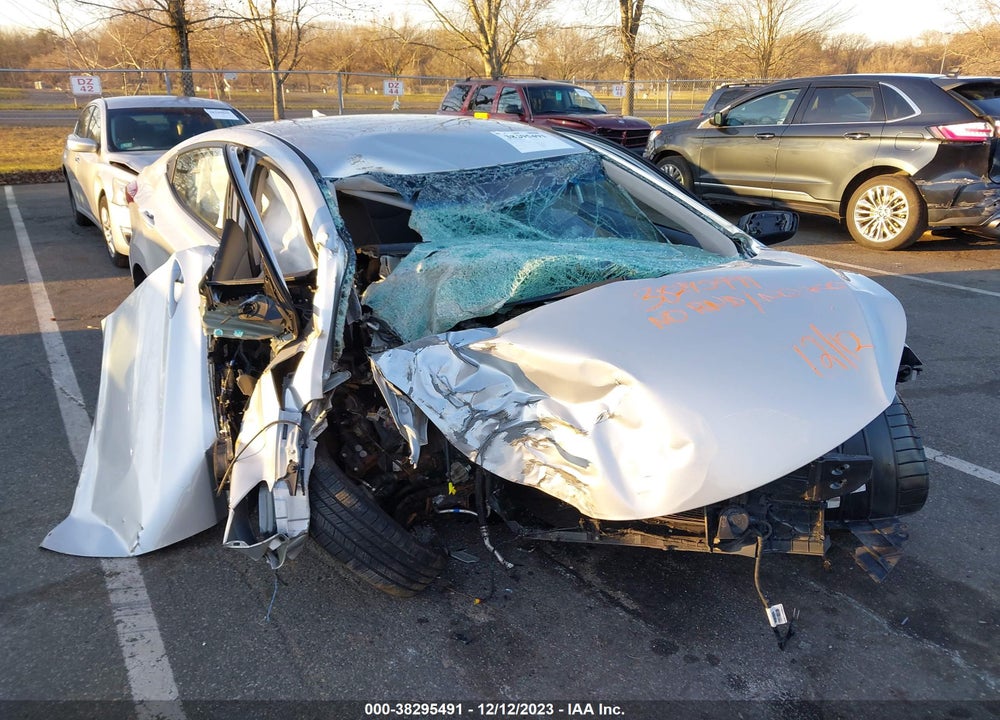 2016 HYUNDAI ELANTRA SE VIN: 5NPDH4AE5GH676145
