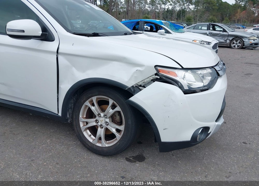 2015 MITSUBISHI OUTLANDER SE VIN: JA4AD3A31FZ010196