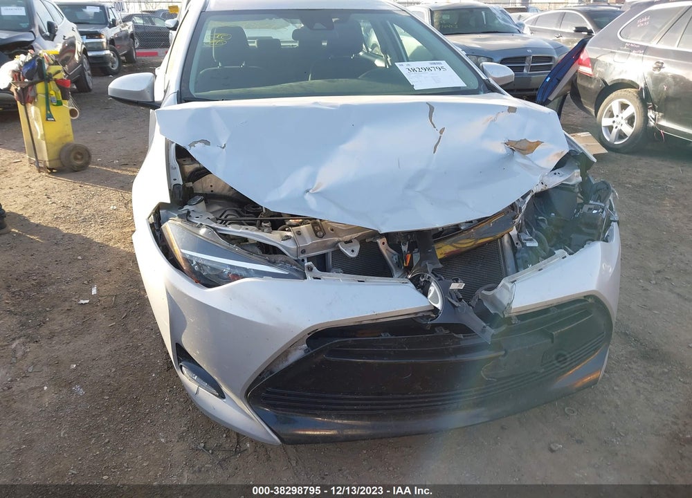 2018 TOYOTA COROLLA LE VIN: 2T1BURHE6JC060504