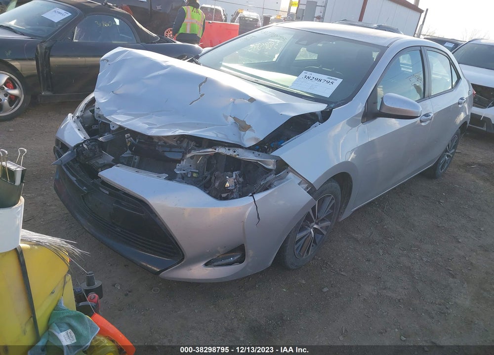 2018 TOYOTA COROLLA LE VIN: 2T1BURHE6JC060504