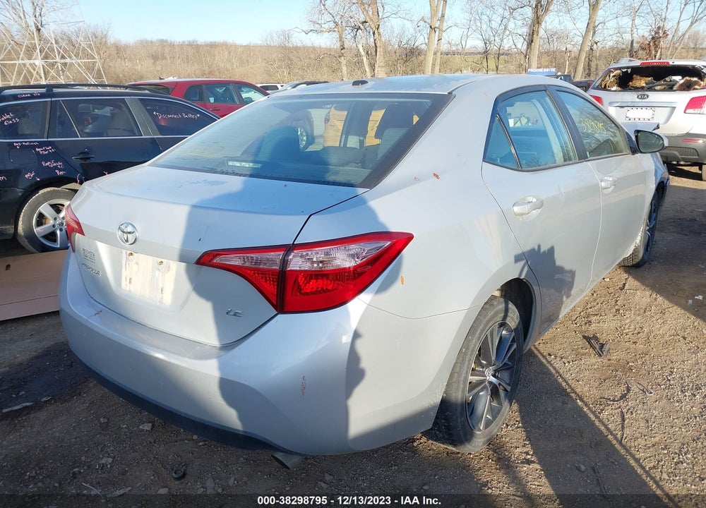 2018 TOYOTA COROLLA LE VIN: 2T1BURHE6JC060504