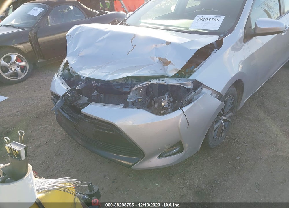 2018 TOYOTA COROLLA LE VIN: 2T1BURHE6JC060504