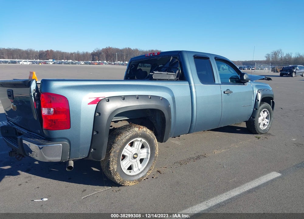 2011 CHEVROLET SILVERADO 1500 LT VIN: 1GCRKSE34BZ316712