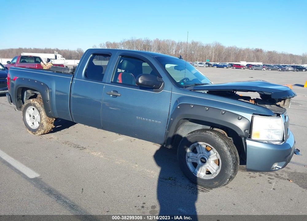 2011 CHEVROLET SILVERADO 1500 LT VIN: 1GCRKSE34BZ316712