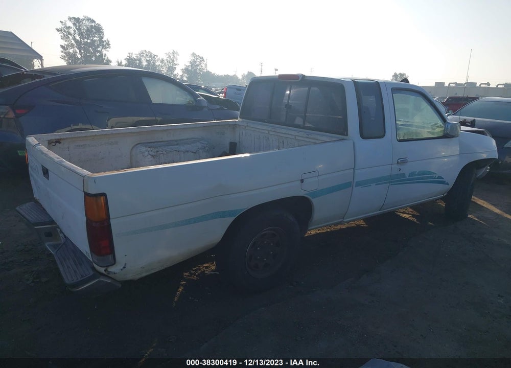 1994 NISSAN TRUCK KING CAB XE VIN: 1N6SD16SXRC391288
