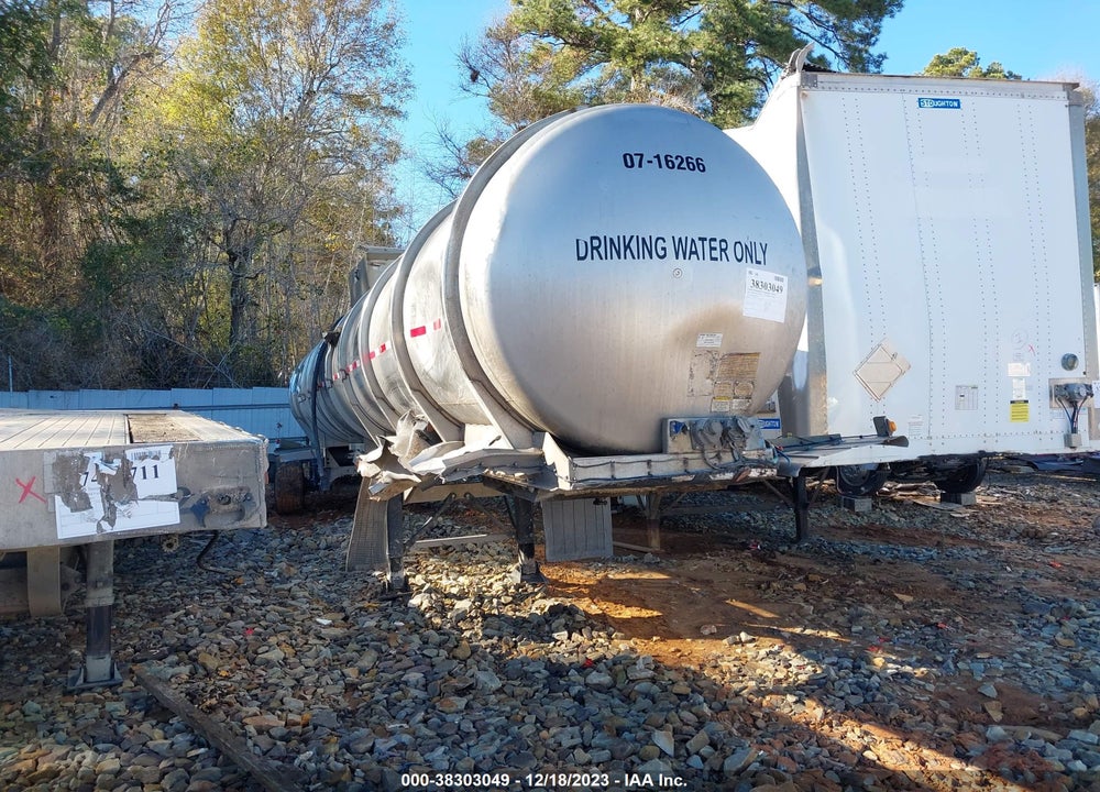 2017 BRENNER TANK INC TANK VIN: 10BAB6238HF0D4121