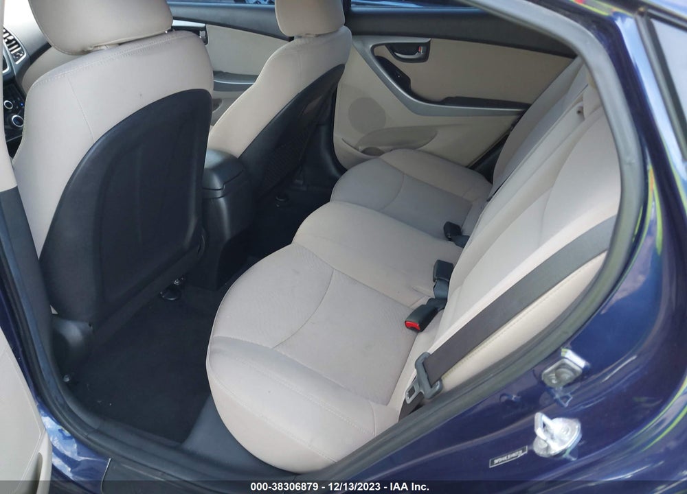 2014 HYUNDAI ELANTRA VIN: 5NPDH4AE3EH460128