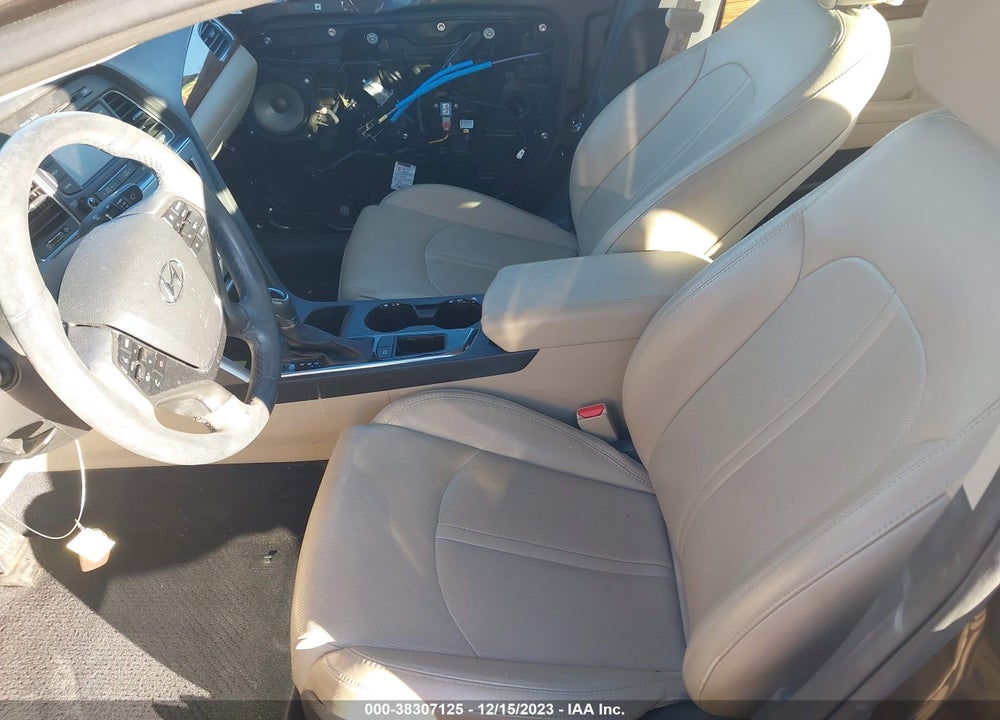2015 HYUNDAI SONATA VIN: 5NPE34AF7FH223381