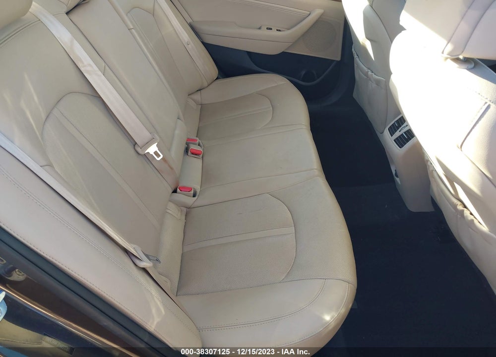 2015 HYUNDAI SONATA VIN: 5NPE34AF7FH223381
