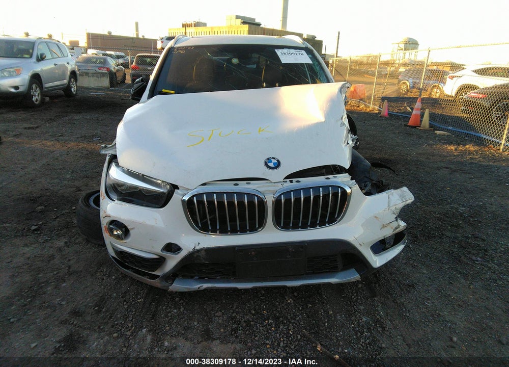 2018 BMW X1 XDRIVE28I VIN: WBXHT3C38J5F90959