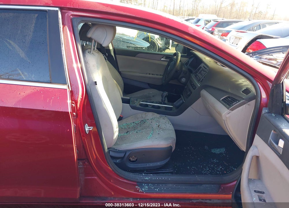 2015 HYUNDAI SONATA SE VIN: 5NPE24AF9FH249287