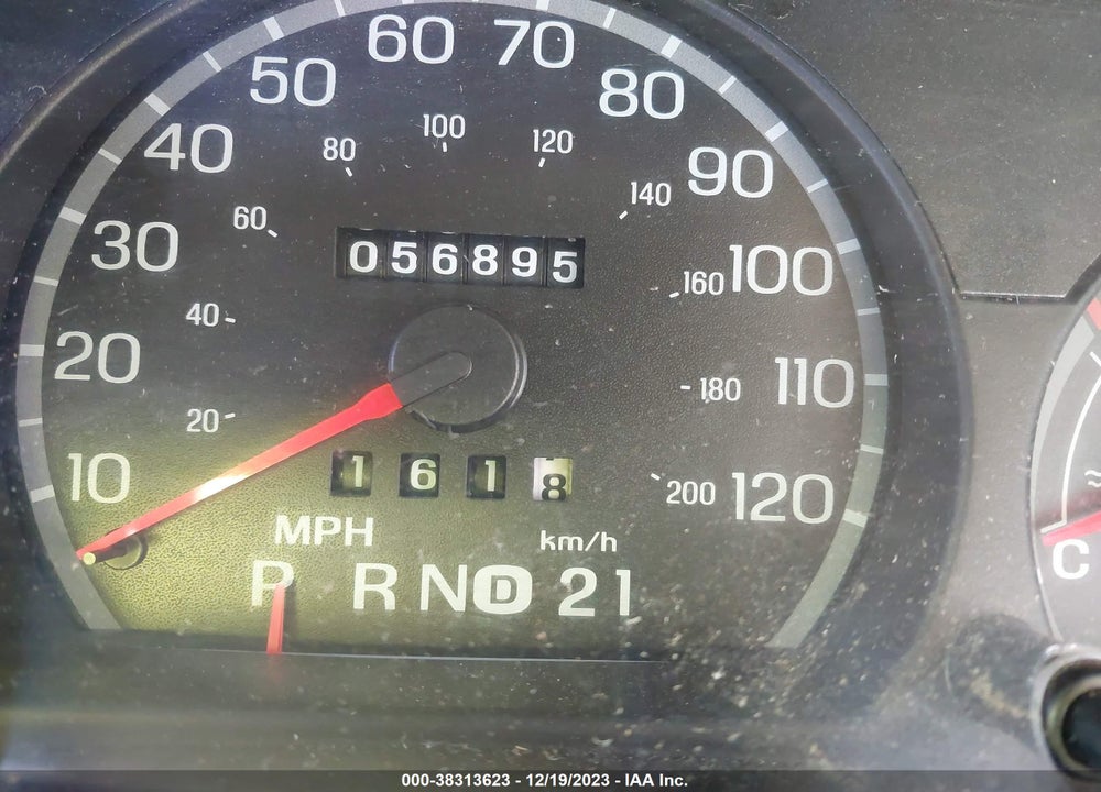 2005 FORD CROWN VICTORIA LX/LX SPORT VIN: 2FAFP74WX5X105298