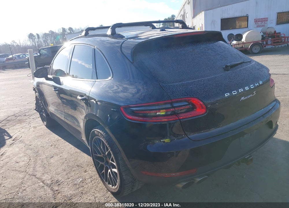 2017 PORSCHE MACAN S VIN: WP1AB2A52HLB13705