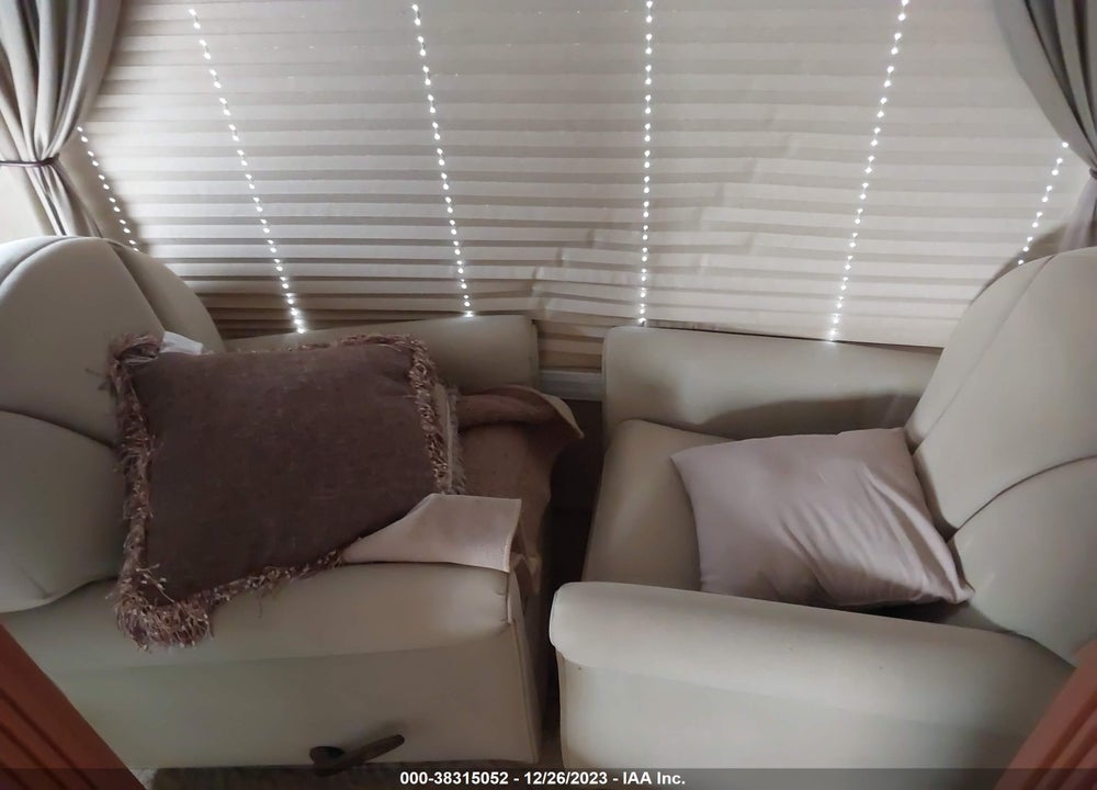 2006 JAYCO OTHER VIN: 1UJCJ02R961SS0259