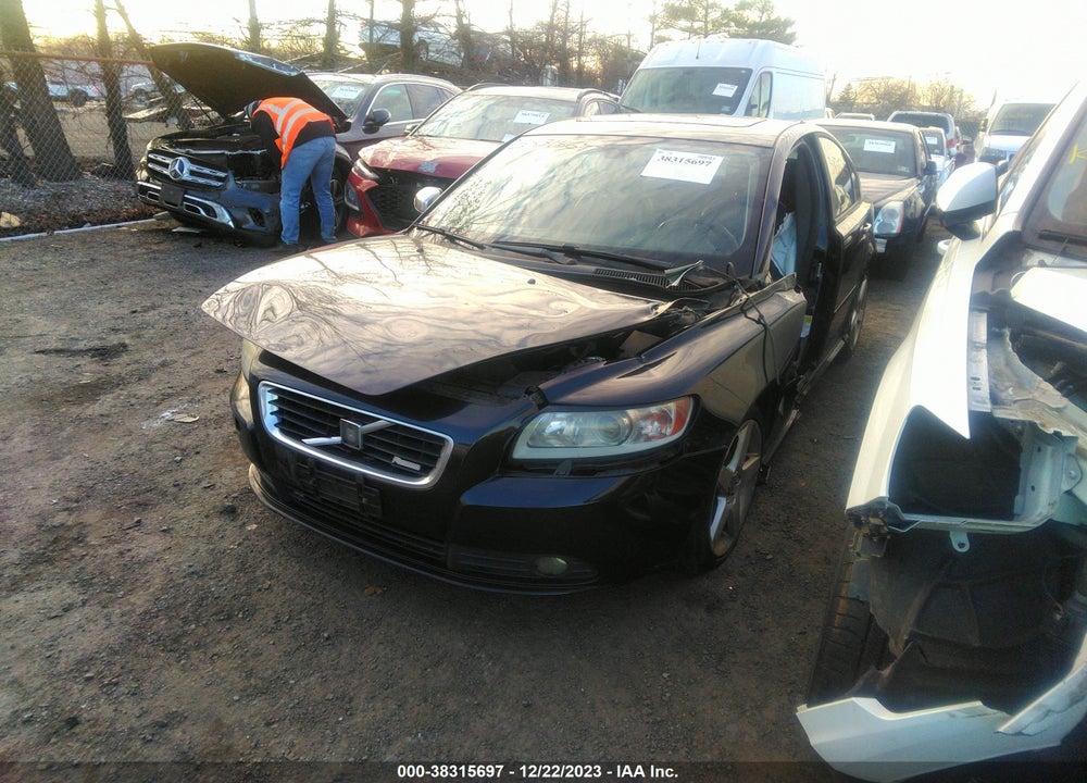 2010 VOLVO S40 T5 R-DESIGN VIN: YV1672MS0A2509096
