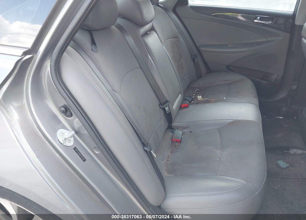 2014 HYUNDAI SONATA SE 2.0T VIN: 5NPEC4ABXEH926548