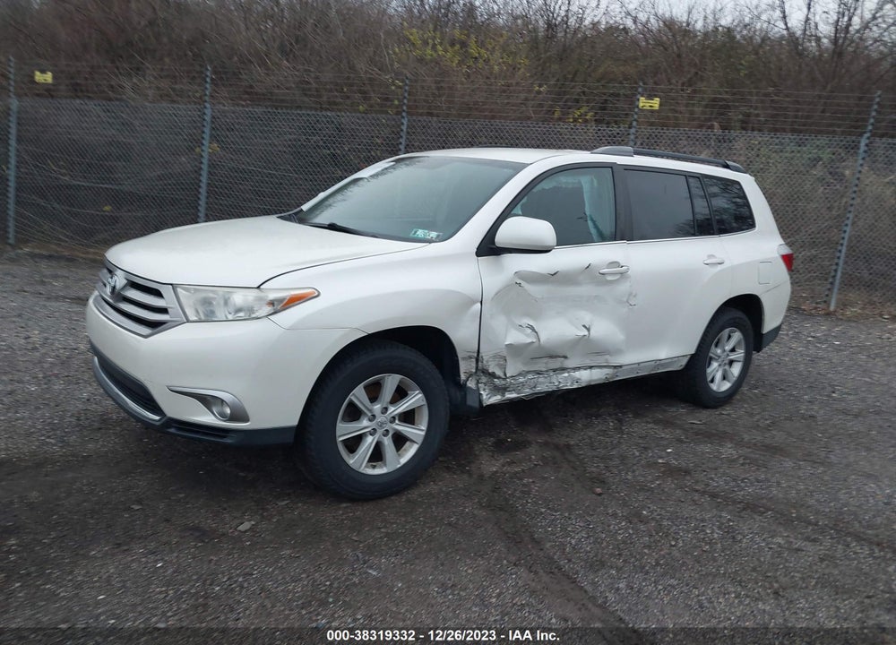 2013 TOYOTA HIGHLANDER BASE PLUS V6 VIN: 5TDBK3EH8DS270308