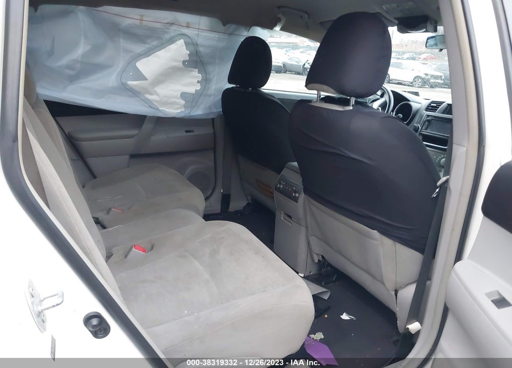 2013 TOYOTA HIGHLANDER BASE PLUS V6 VIN: 5TDBK3EH8DS270308