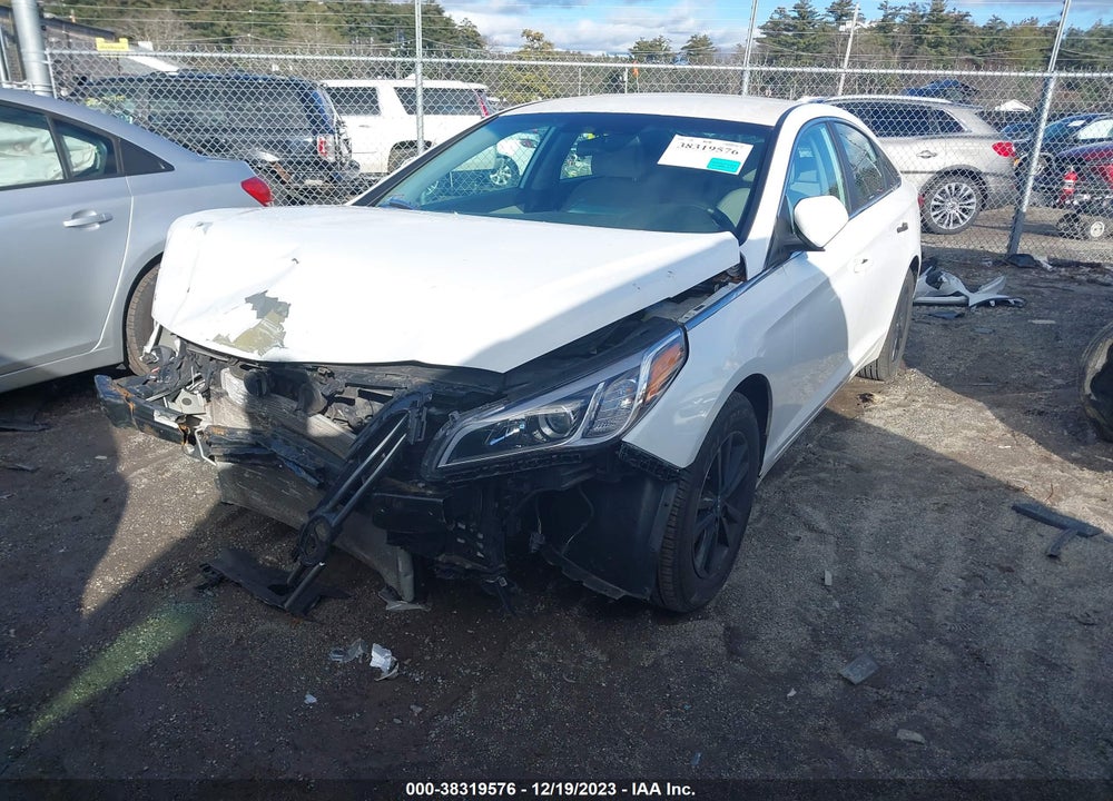 2015 HYUNDAI SONATA SE VIN: 5NPE24AF2FH075532