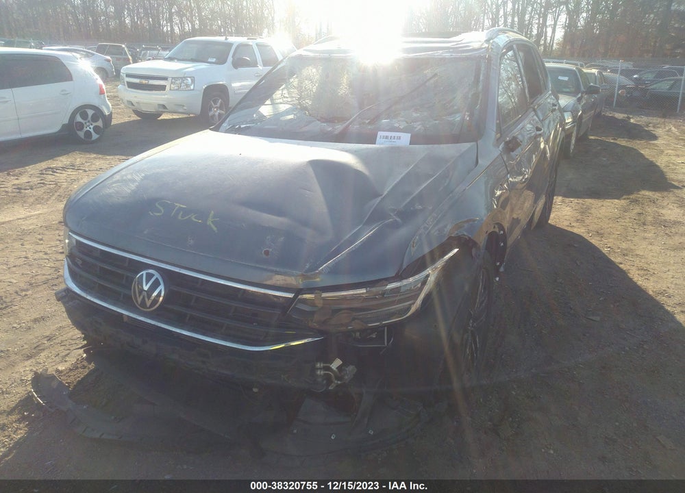 2022 VOLKSWAGEN TIGUAN VIN: 3VV0B7AX8NM171048