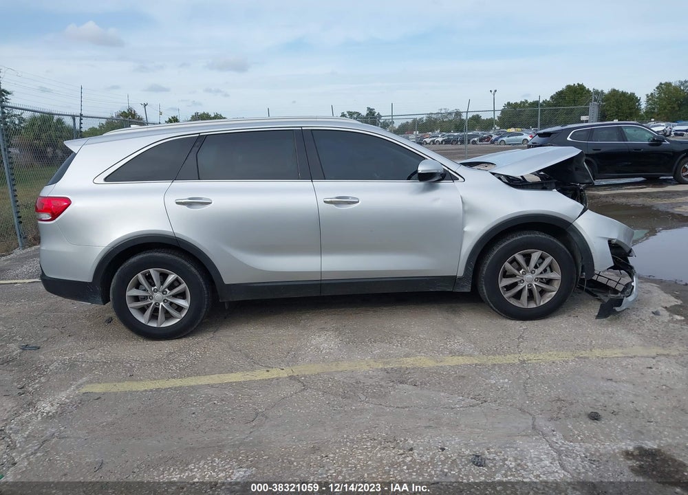 2017 KIA SORENTO 2.4L LX VIN: 5XYPG4A32HG246967