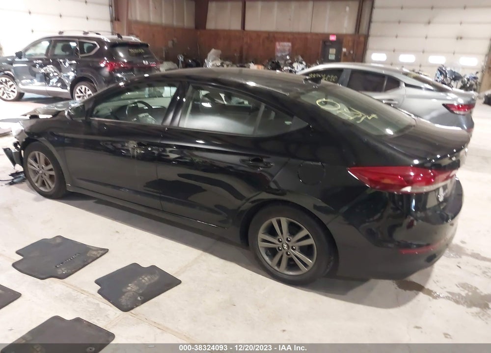 2017 HYUNDAI ELANTRA VIN: 5NPD84LF8HH120242