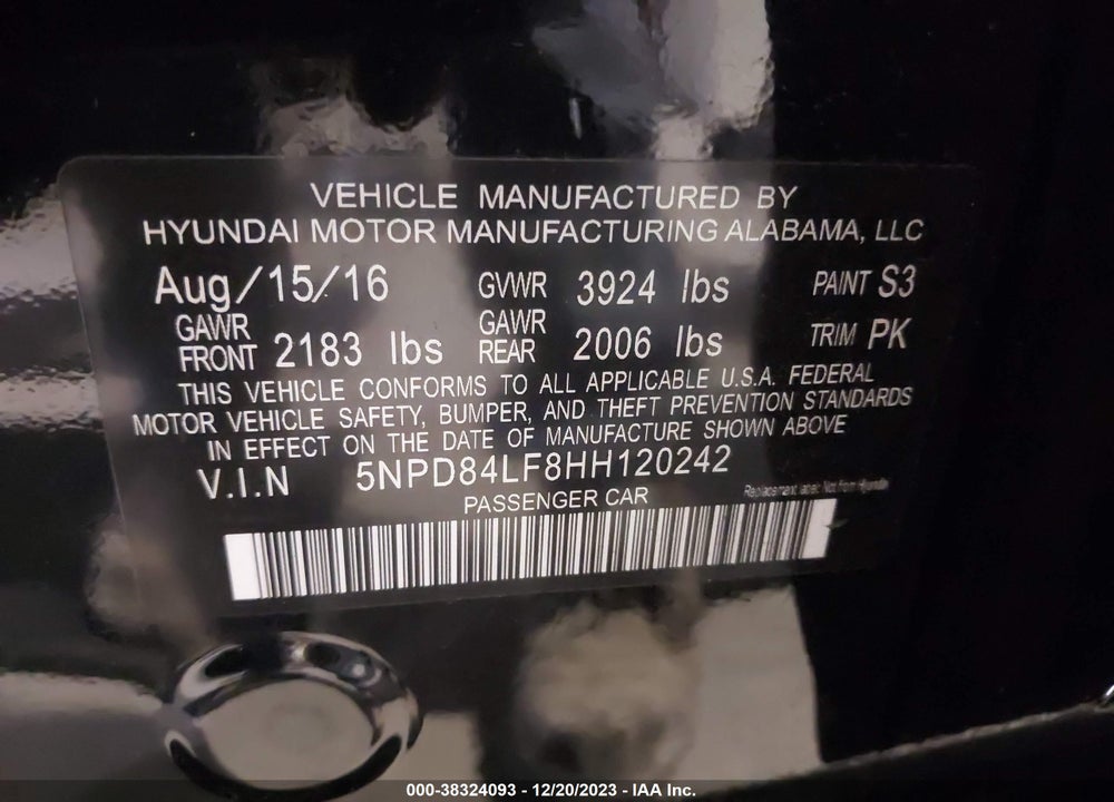 2017 HYUNDAI ELANTRA VIN: 5NPD84LF8HH120242