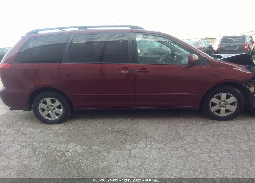 2004 TOYOTA SIENNA VIN: 5TDZA22C74S166994