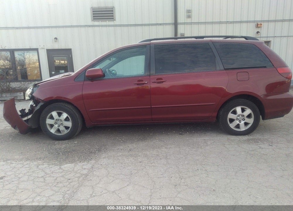 2004 TOYOTA SIENNA VIN: 5TDZA22C74S166994