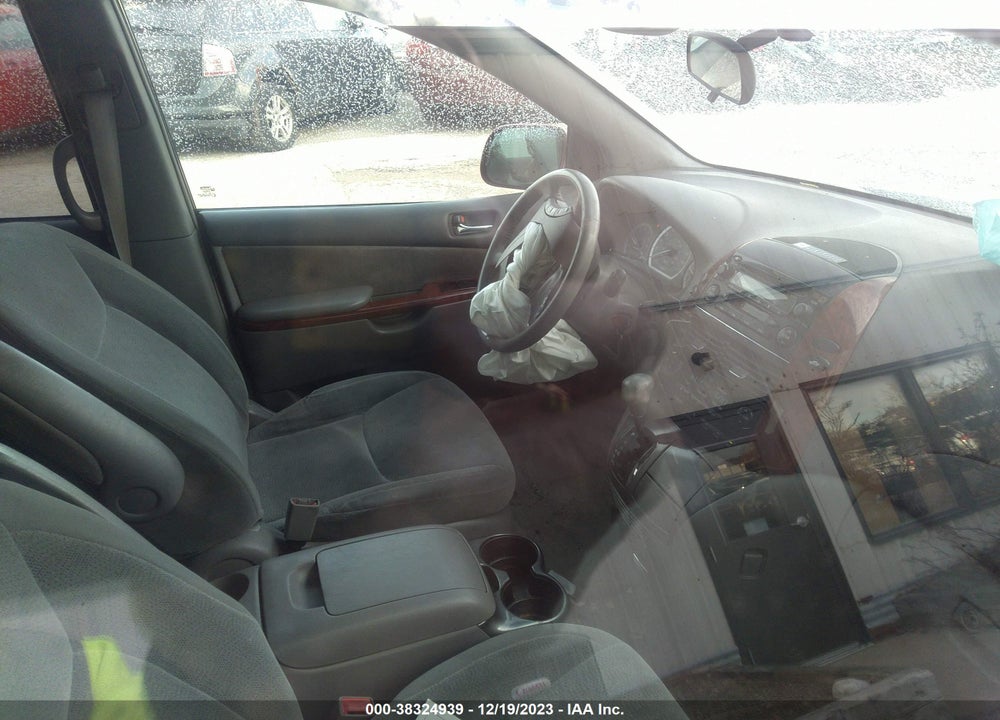 2004 TOYOTA SIENNA VIN: 5TDZA22C74S166994