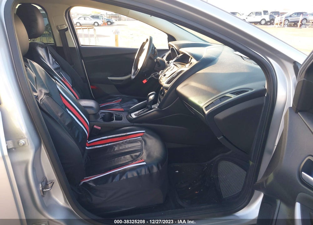 2013 FORD FOCUS SE VIN: 1FADP3K27DL212353