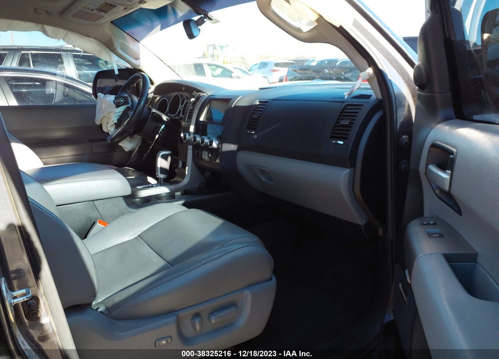 2014 TOYOTA SEQUOIA LIMITED 5.7L V8 VIN: 5TDKY5G16ES051620
