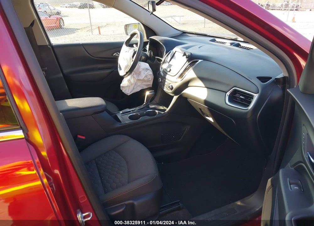 2018 CHEVROLET EQUINOX LT VIN: 2GNAXJEV6J6131685