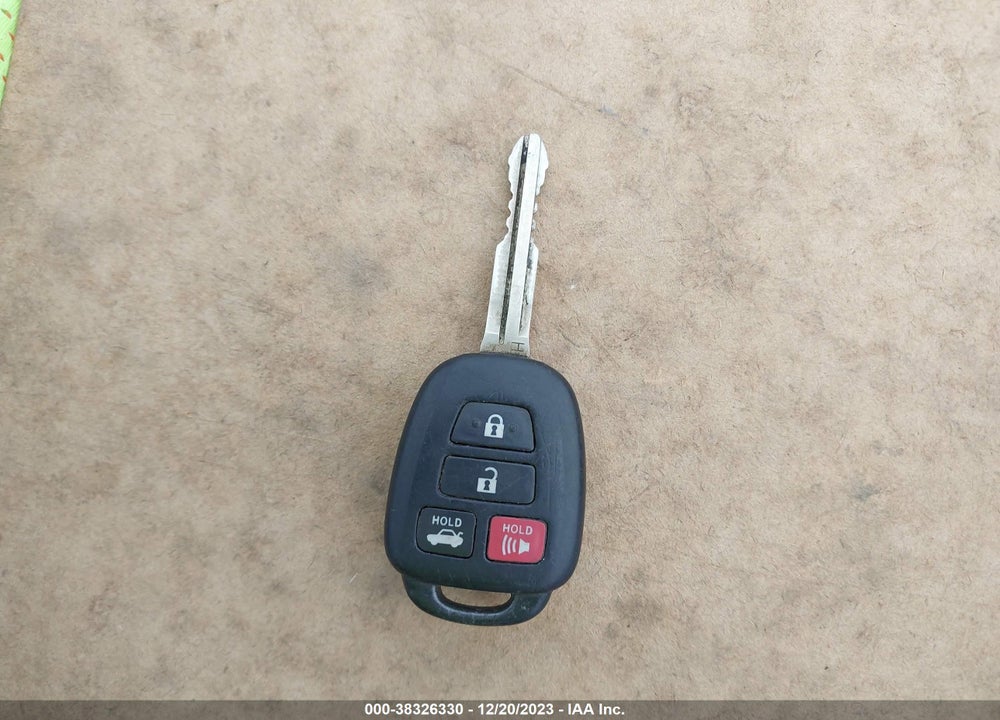 2019 TOYOTA COROLLA LE VIN: 2T1BURHE5KC218851