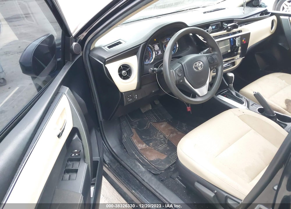 2019 TOYOTA COROLLA LE VIN: 2T1BURHE5KC218851