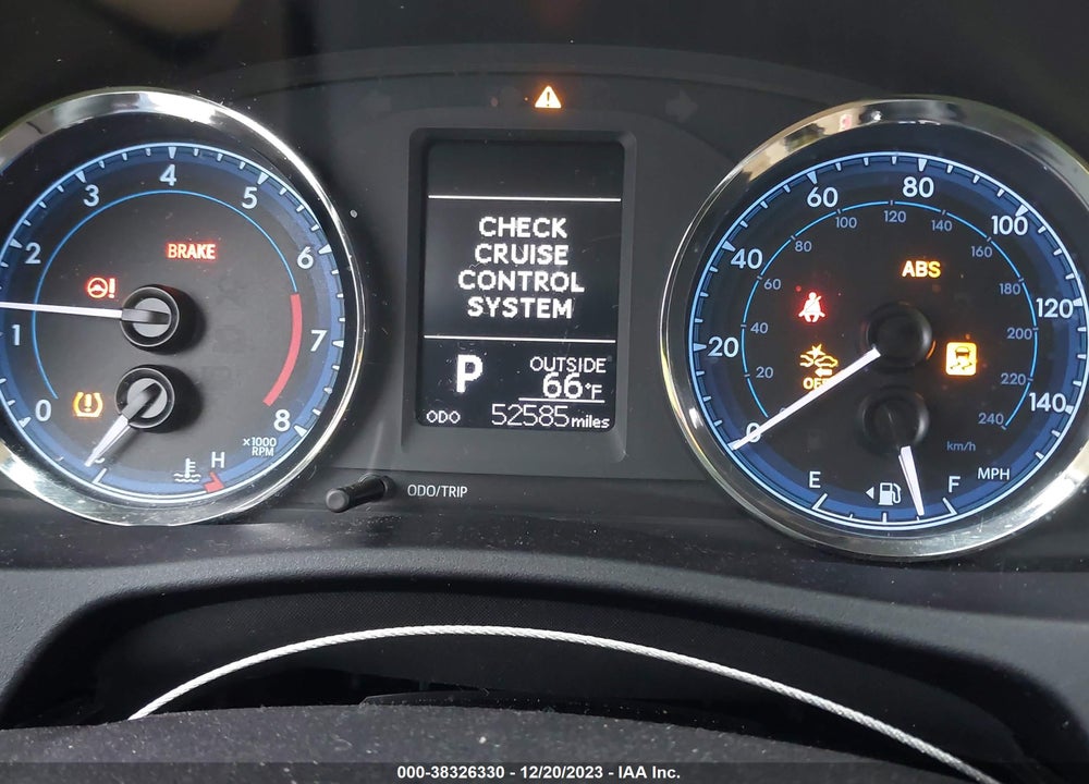 2019 TOYOTA COROLLA LE VIN: 2T1BURHE5KC218851