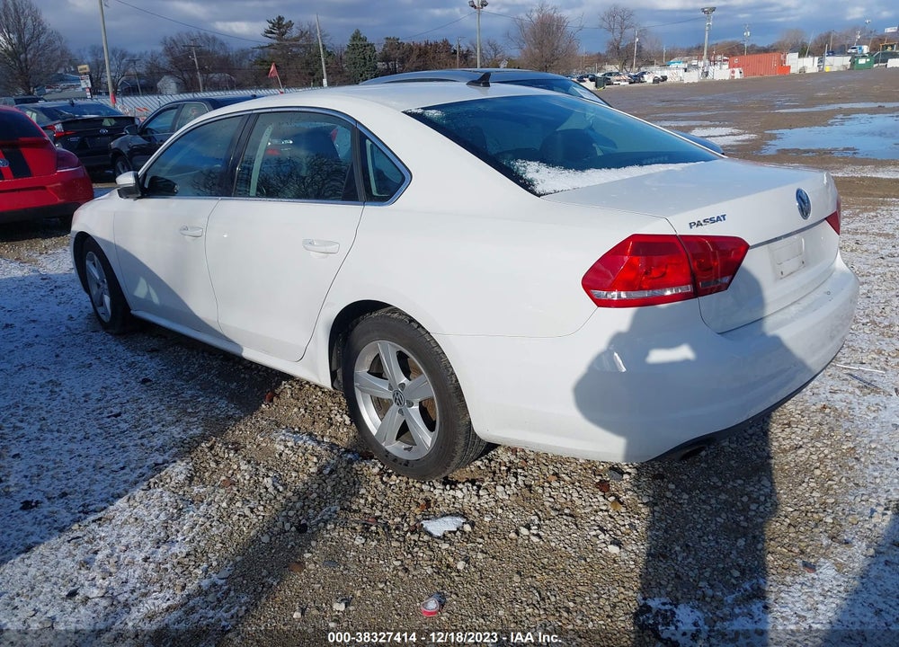 2013 VOLKSWAGEN PASSAT VIN: 1VWBP7A34DC124652