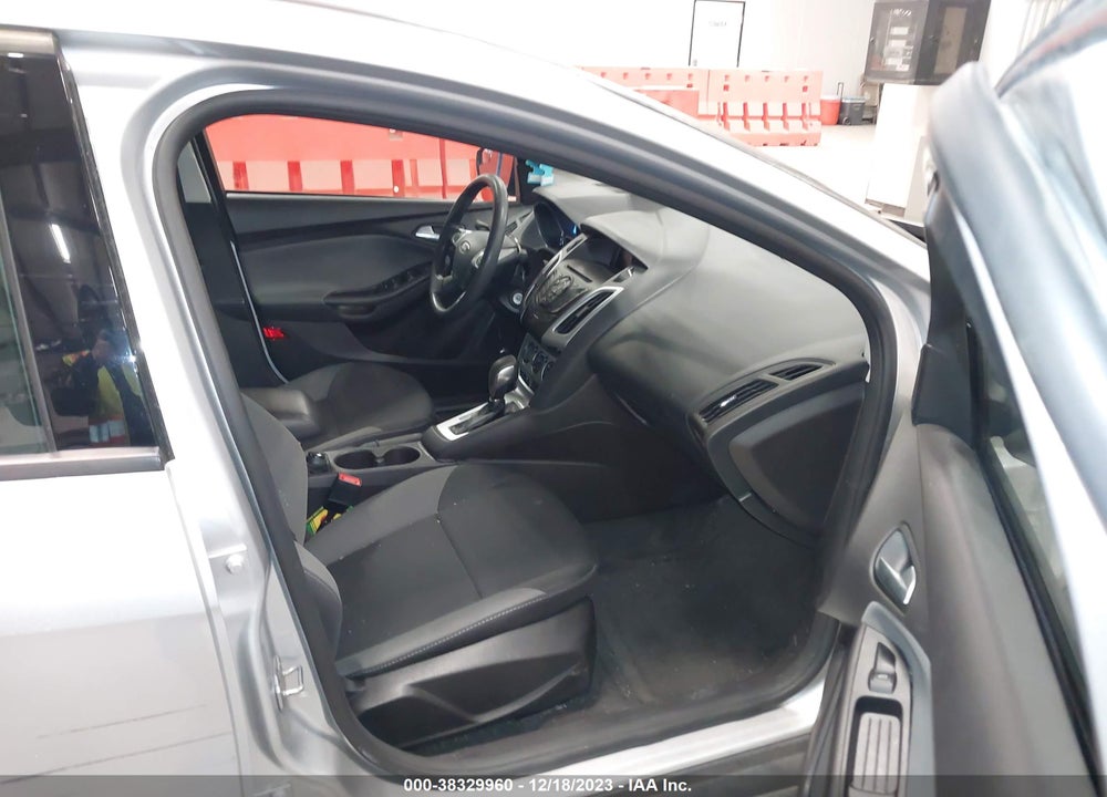 2014 FORD FOCUS SE VIN: 1FADP3F20EL136759