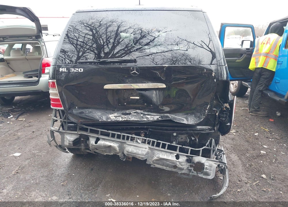 2000 MERCEDES-BENZ ML 320 VIN: 4JGAB54E5YA155906