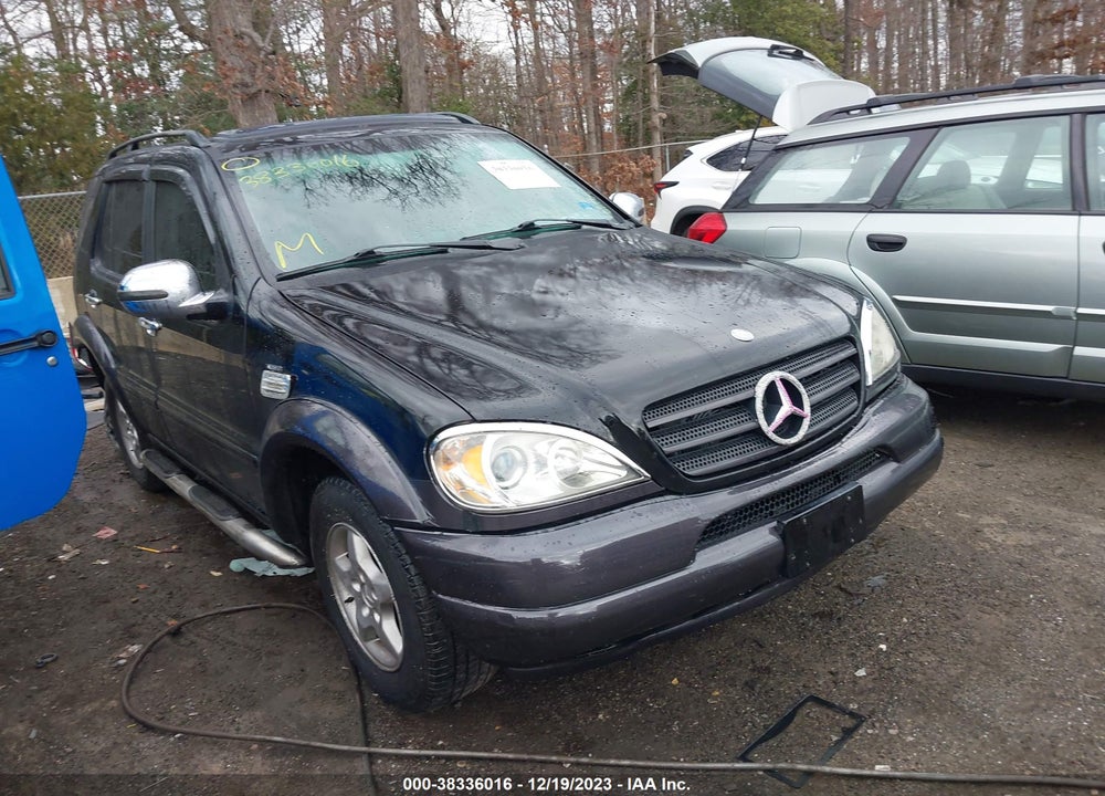 2000 MERCEDES-BENZ ML 320 VIN: 4JGAB54E5YA155906