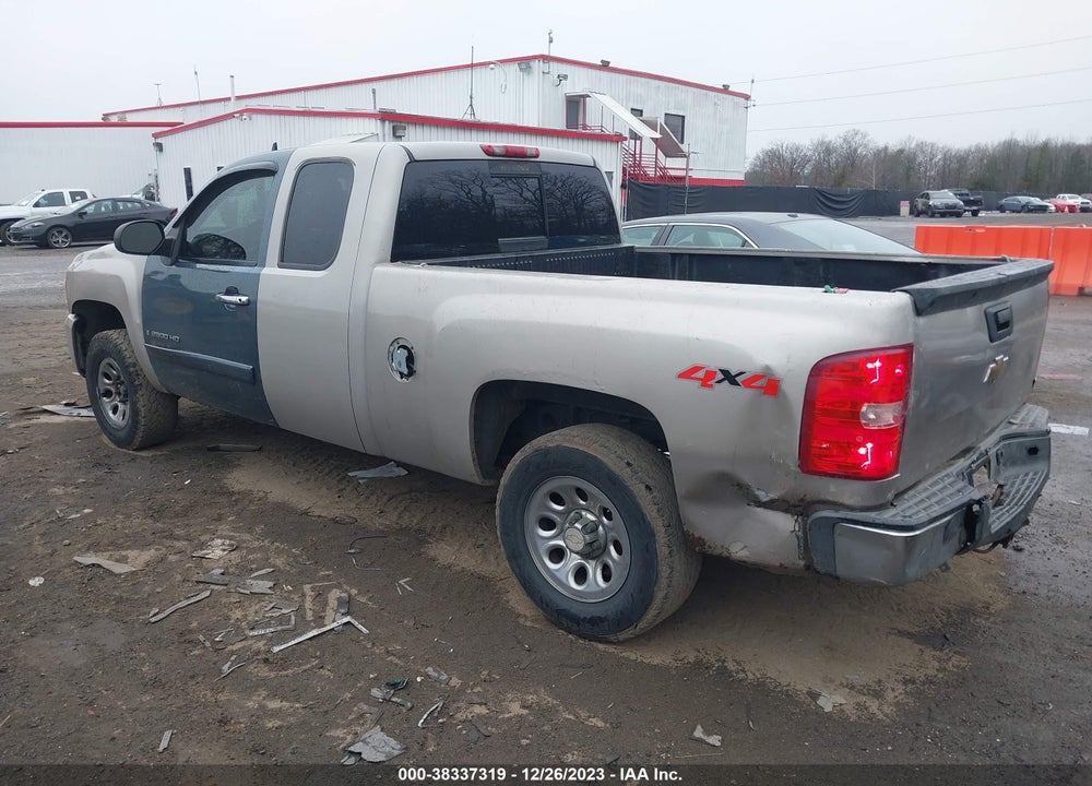 2007 CHEVROLET SILVERADO 1500 LT2 VIN: 1GCEK19J57Z551483