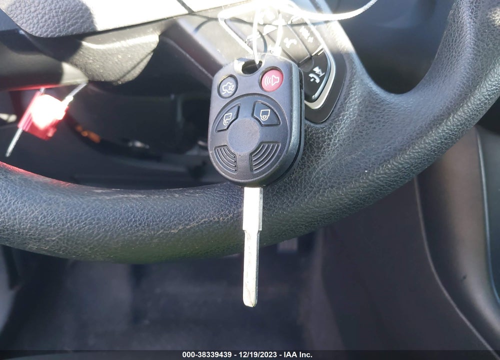 2018 FORD FOCUS SE VIN: 1FADP3K27JL279160