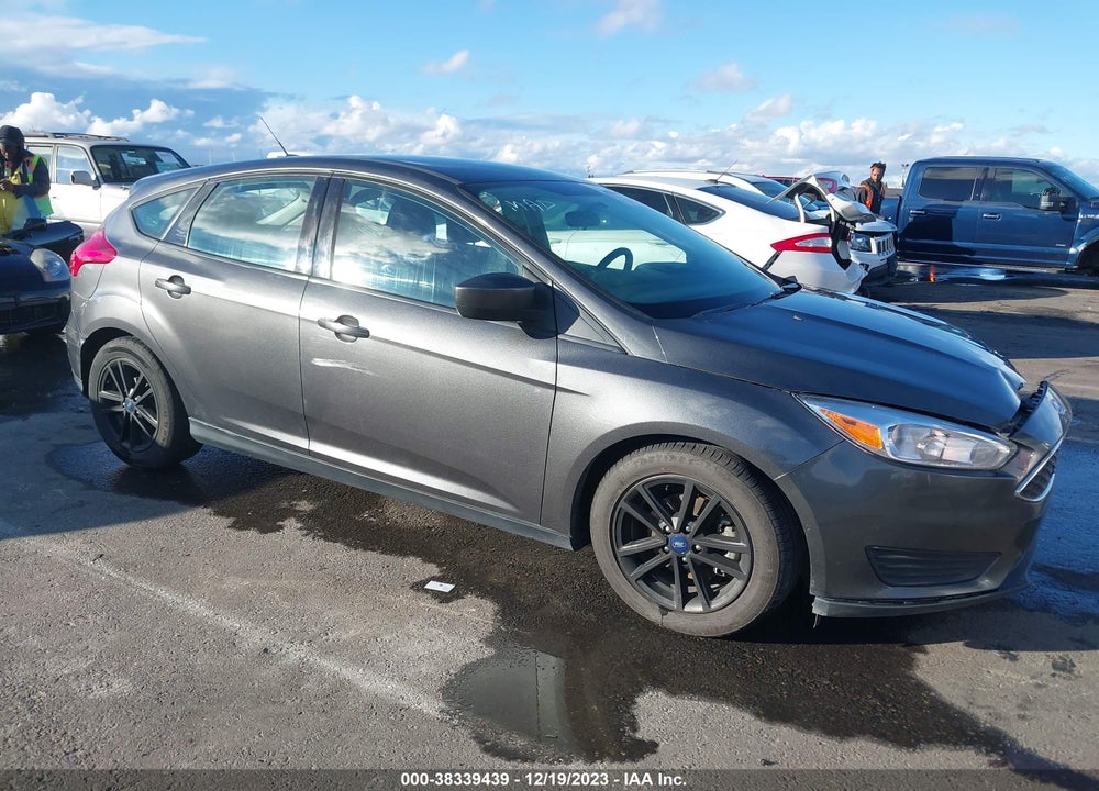 2018 FORD FOCUS SE VIN: 1FADP3K27JL279160