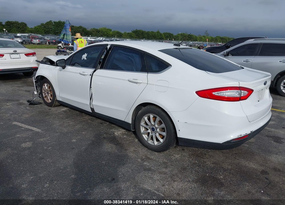2016 FORD FUSION S VIN: 3FA6P0G77GR337922