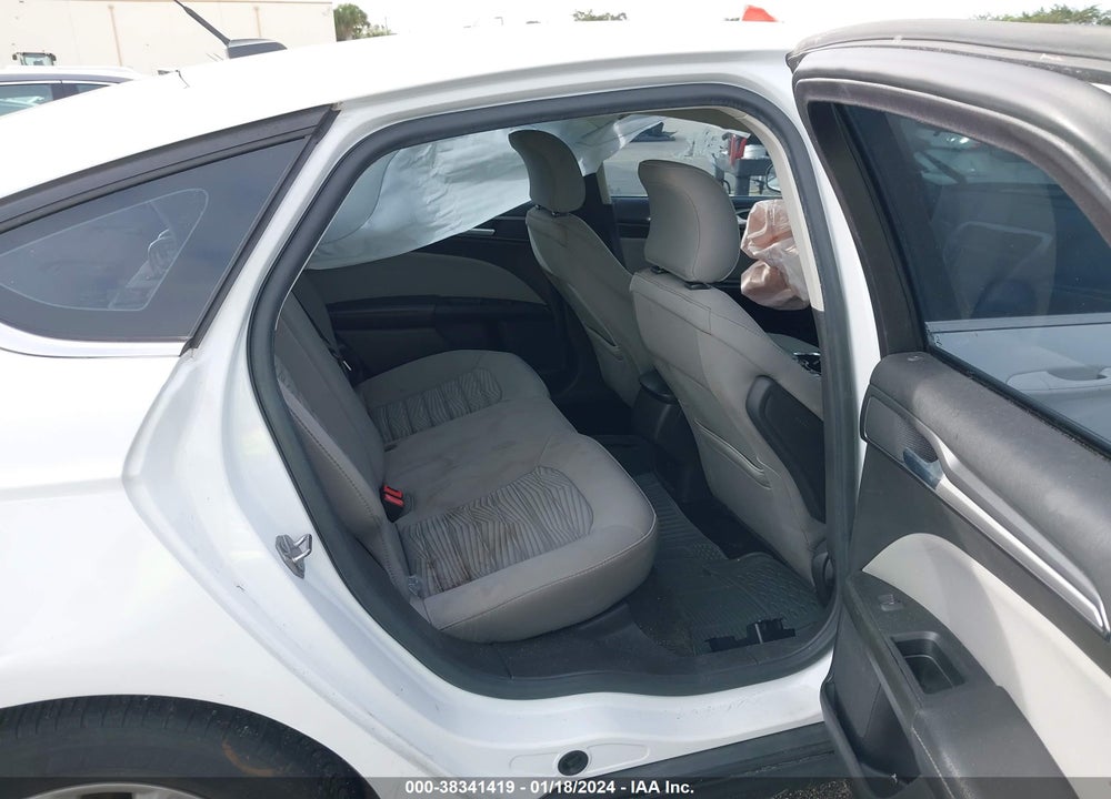 2016 FORD FUSION S VIN: 3FA6P0G77GR337922